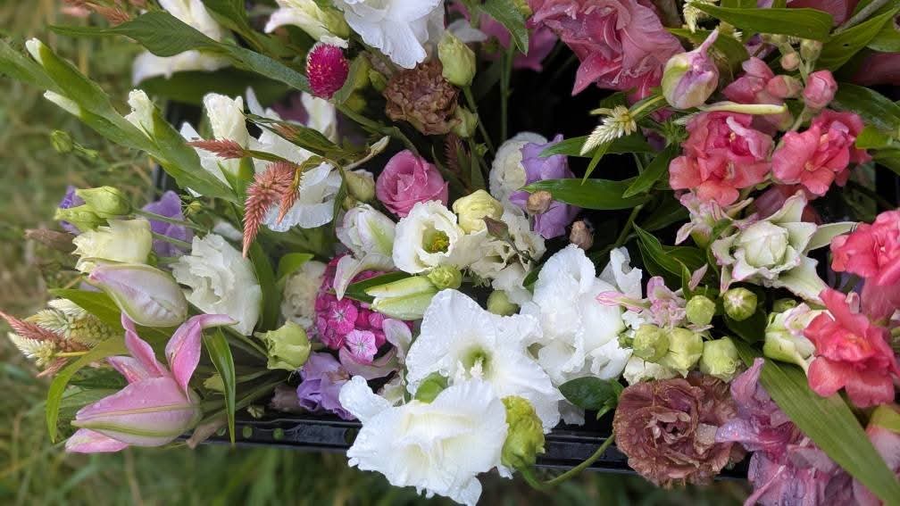 DIY Cut Flower Buckets